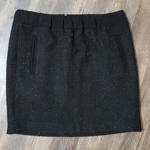 LOFT - Black subtle metallic tweed mini skirt - Size Medium